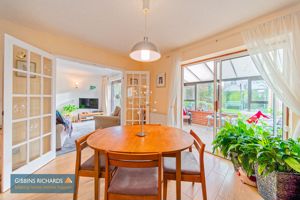 Dining Room- click for photo gallery